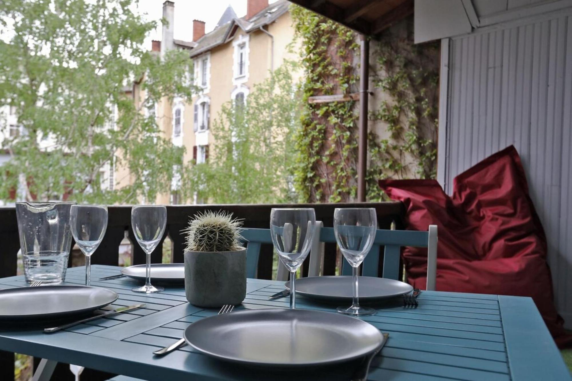55 M2 Apart With Big Terrace In Annecy Downtown Bagian luar foto